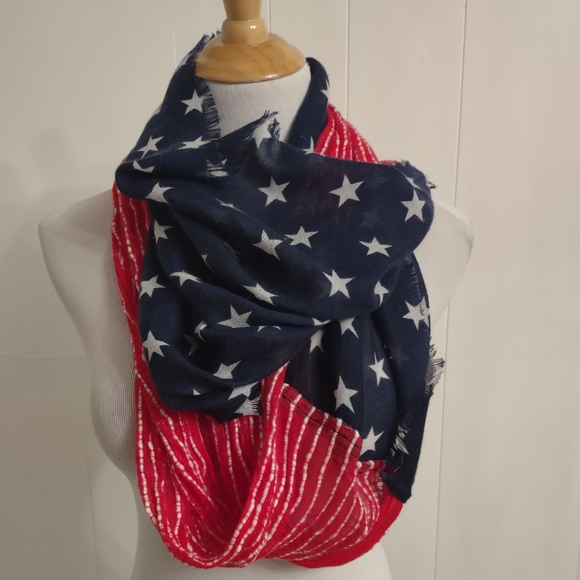 Festive Scarf - Picture 1 of 5